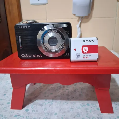 Câmera Sony cyber-shot dsc w55 com bateria.