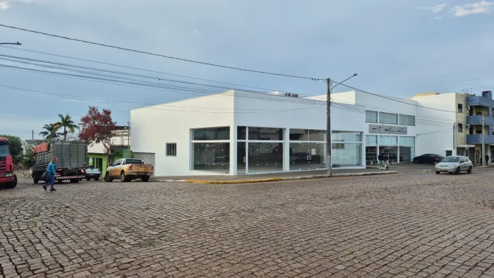 Sala comercial com 451m² no centro de São Sepé 