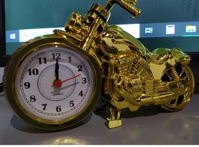 Relógio Despertador Moto Dourada