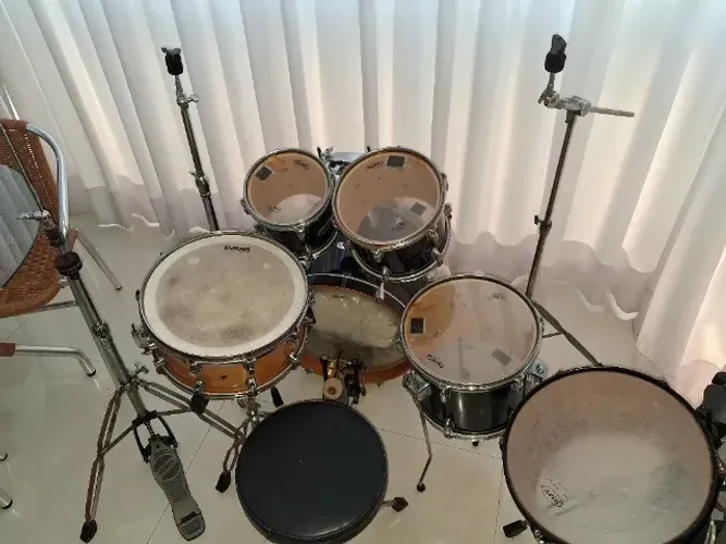 Bateira Mapex Voyager completa com 3 estantes e surdo 14' RMV, GRÁTIS BAGS