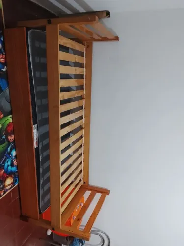 Cama de solteiro 