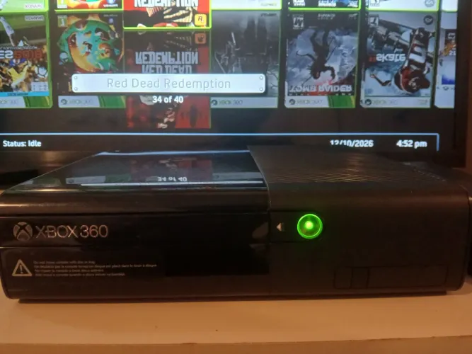 Xbox 360 Super Slim Desbloqueado 500GB + 2 Controles Originais + 40 Jogos