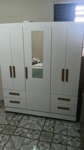 Guarda roupa novo