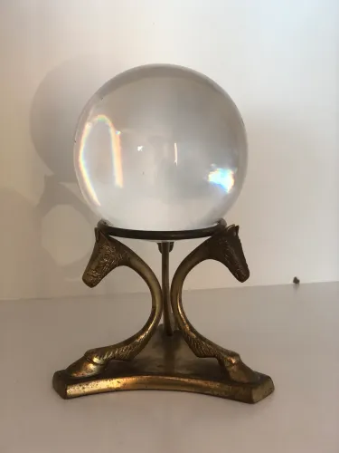 Bola de Cristal 9K com Base em Bronze Maciço 