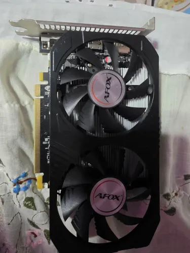 Placa de video RX550 4GB com defeito, artefatos.