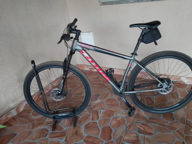 Bike 29 quadro 17 M Relação chimano com documento freios Hidráulico 