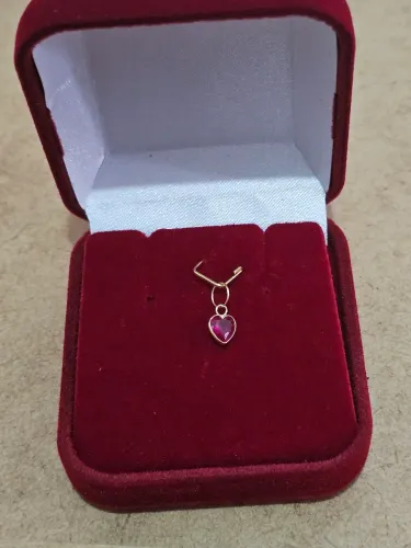 Pingente de ouro pedra rosa