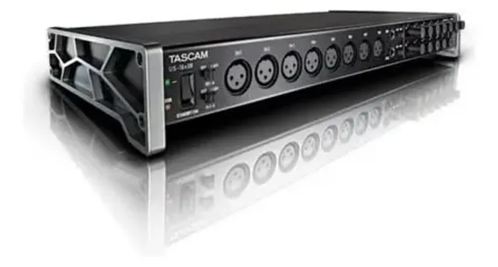 Placa de Áudio TASCAM US-16x08