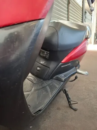 Scooter Honda automático impecável