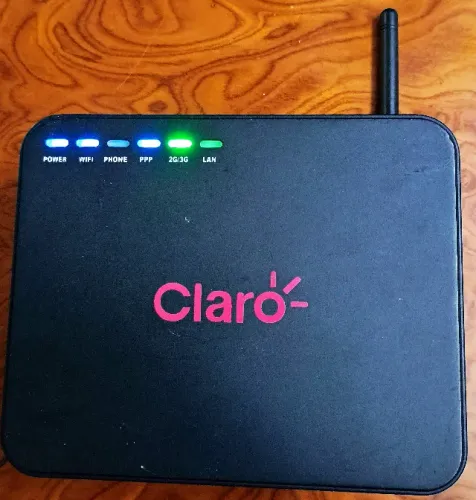 Modem roteador 3G wifi ZTE MF25B 3G para chip  Claro Usado 