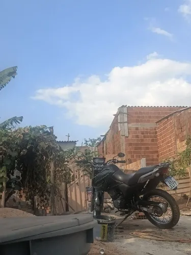 Tô vendendo barato porque ela precisa fazer motor