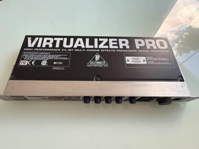 Processador digital Behringer Virtualizer Pro DSP2024P