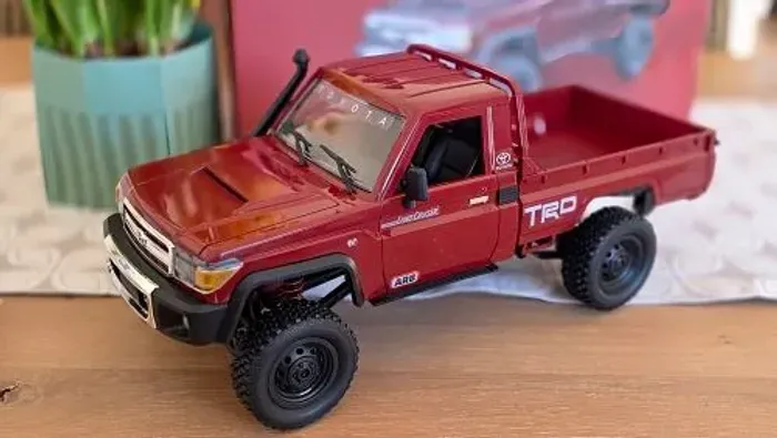 Carro RC em Escala 1:12 MN82 Novo 