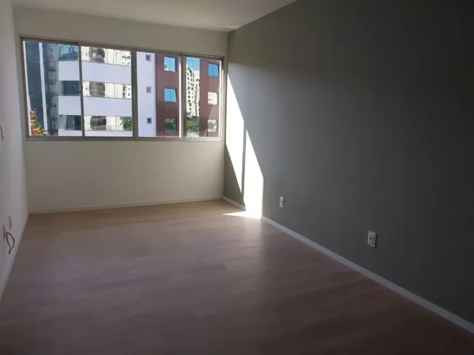 Imóvel para aluguel tem 75 metros quadrados com 2 quartos em Centro - Florianópolis - SC