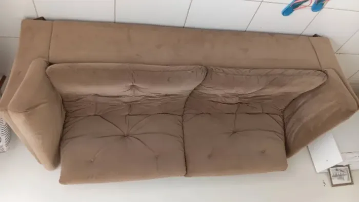 Vendo Sofá de 2,20 usado em excelente estado produtor de excelente qualidade