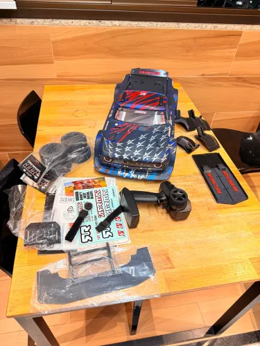 Arrma Infraction 6S BLX (1/7)