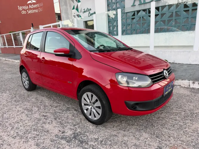 Volkswagen Fox 1.0 MI Total Flex 8V 5P 2014