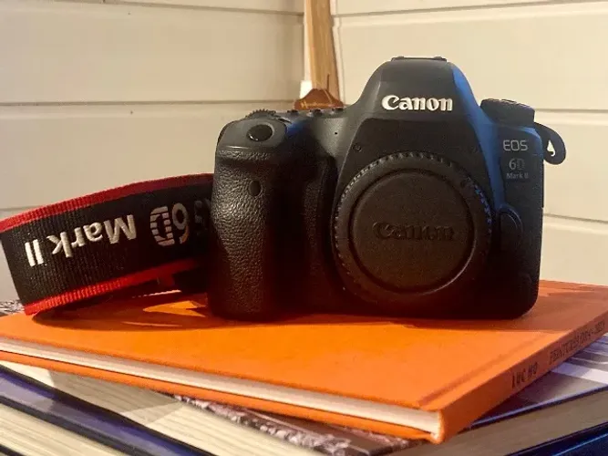 Canon 6D mark II - Só 12.500 clicks - Excelente estado