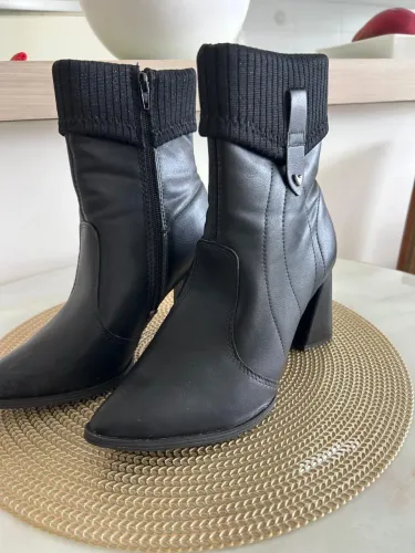 Bota tamanho 38