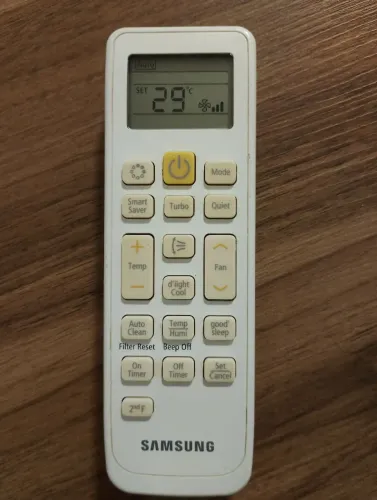 Vendo controle ? de ar-condicionado Samsung por 50 reais para vir retirar ok