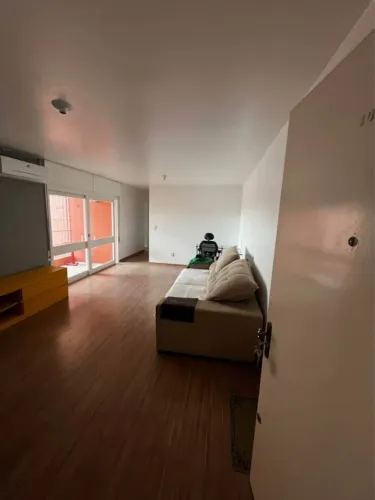 Apartamento mobiliado com 2 quartos e 2 banheiros - Três Vendas