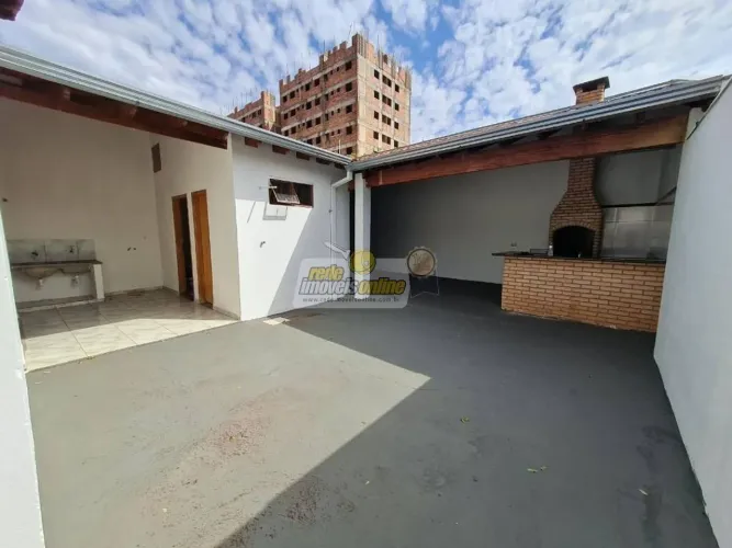 Casa com 3 dormitórios para alugar, 163 m² por R$ 2.471,53/mês - Nossa Senhora da Abadia -