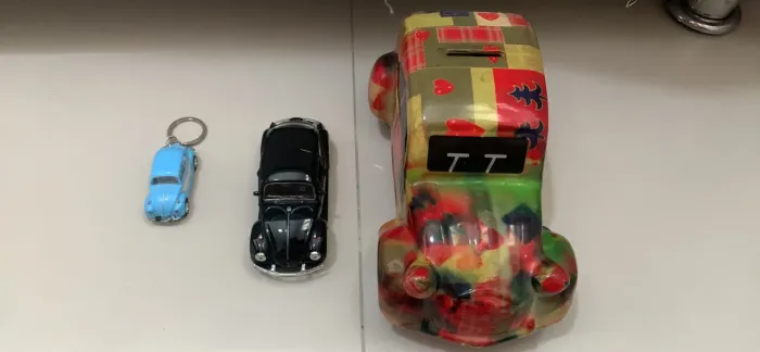 Kit Colecionável Fusca: Cofre Decorativo + Miniatura + Chaveiro