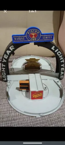 GARAGEM DO MC QUUEEN uma graça para quem gosta de brincar de carrinho bem divertido