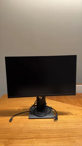 Monitor marca Dell 24 polegadas com regulagem de altura 