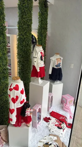 Vende Loja feminina infantil Completa!