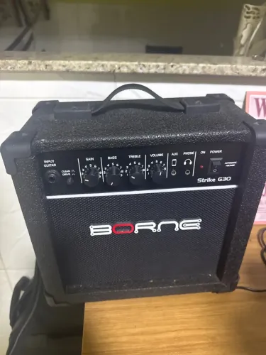 Cubo/Amplificador Strike Borne G30