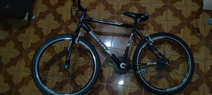 Vendo bicicleta Houston foxer kong dão apenas um pouco enferrujado mas em boas condições 