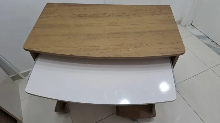 Mesa para computador(escrivaninha)