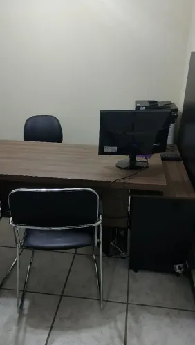 Sala comercial próx parque do Ingá