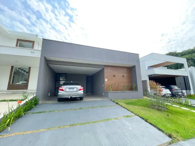 Casa na Quinta das Marinas com 3 suítes com luminárias 154m² em Ponta Negra - Manaus - AM