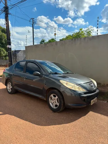 Peugeot 207 Sedan Passion XR 1.4 Flex 8V 4P 2010