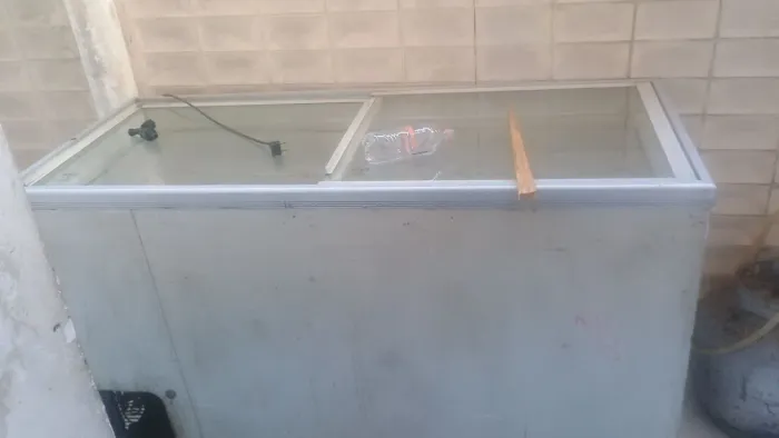 frizzer para vender hoje duas tampas