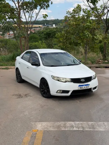 Kia Motors Cerato 1.6 16V Mec. 2011