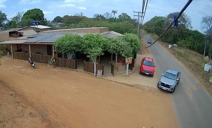 Distribuidora com casa