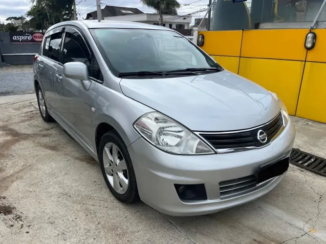 Nissan Tiida SL 1.8/1.8 Flex 16V Aut. 2012