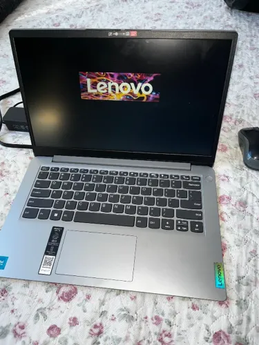 Notebook Lenovo,128g 8Ham