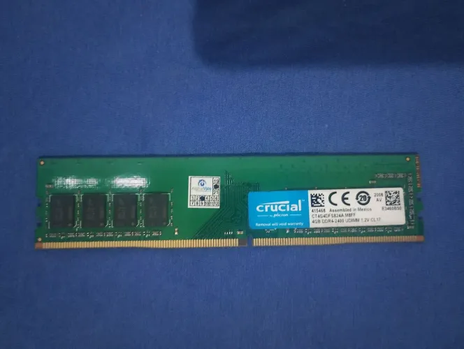 Memória ram DDR4 4gb Crucial