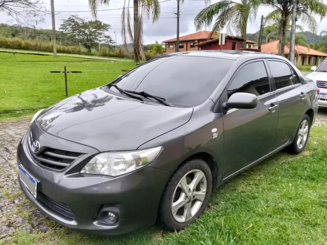 Toyota Corolla GLI 1.8 Flex 16V Aut. 2013