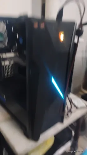 CPU i3 nona geração com placa de video.