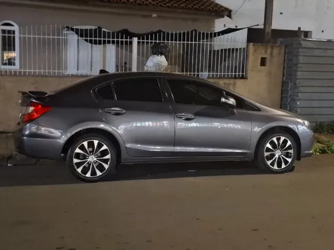 Honda Civic Sedan LXR 2.0 Flexone 16V Aut. 4P 2015