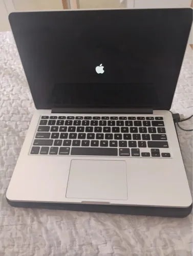 Macbook Pro MacOS Monterey 12.7