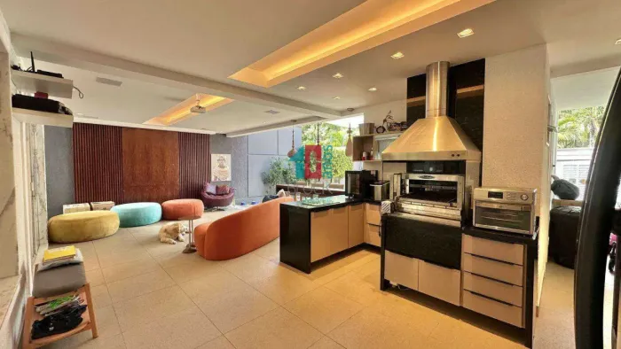 Barra da Tijuca | Casa de Condomínio 5 quartos, sendo 5 suites