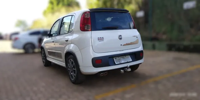 Fiat Uno Sporting 1.4 EVO Fire Flex 8V 4P 2013