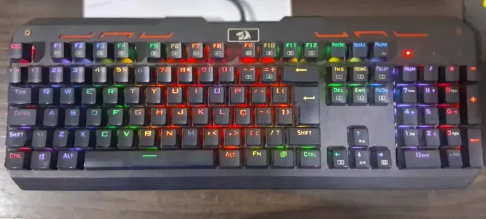 Teclado Redragon Varuna k559 RGB