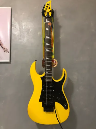 GUITARRA MAMPHIS TAGIMA